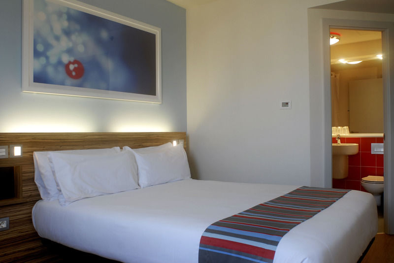 Travelodge London Stratford Hotel Εξωτερικό φωτογραφία