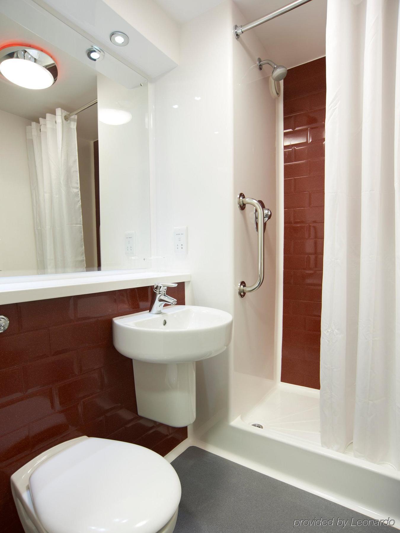 Travelodge London Stratford Hotel Εξωτερικό φωτογραφία