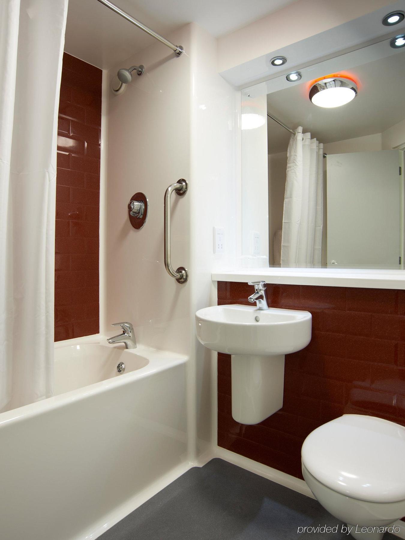 Travelodge London Stratford Hotel Εξωτερικό φωτογραφία